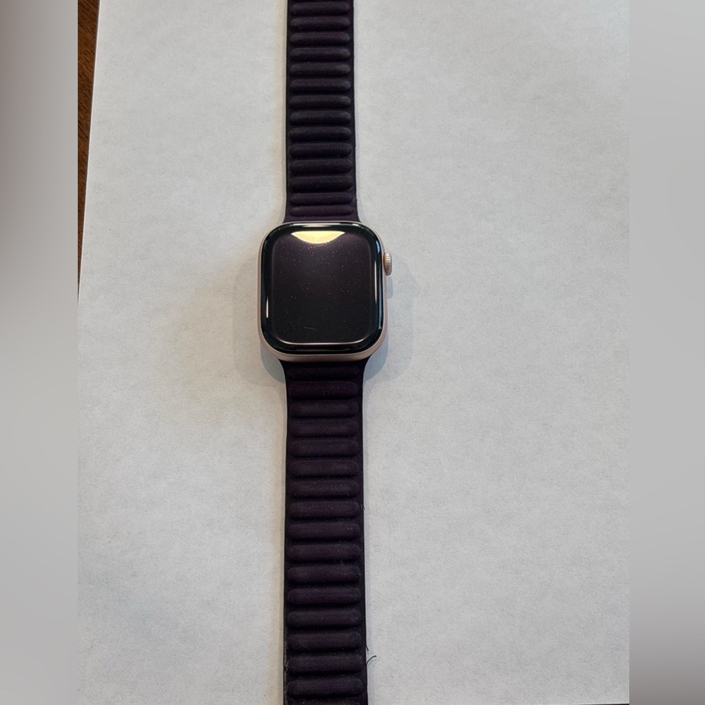 Apple Watch Series 10, GPS, 46mm, Rose Gold, Aluminum Case, Magnetic Band
